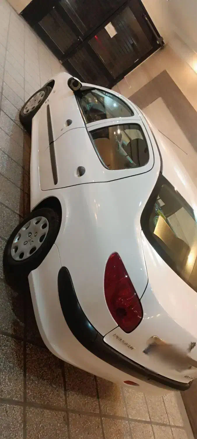 پژو ۲۰۶ صندوق دار v8 - 1399