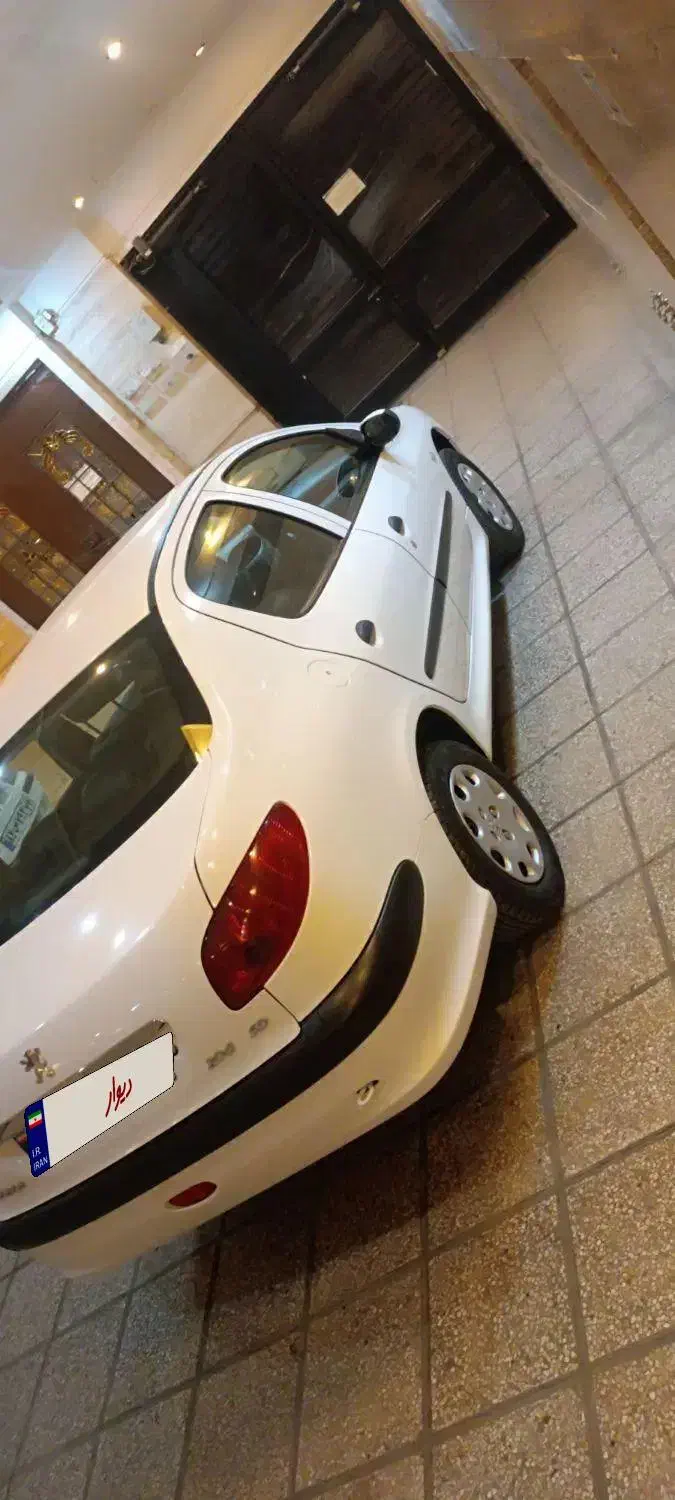 پژو ۲۰۶ صندوق دار v8 - 1399