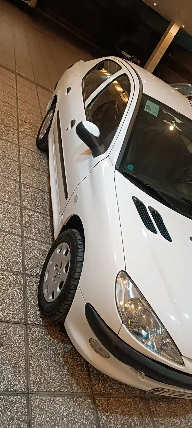 پژو ۲۰۶ صندوق دار v8 - 1399