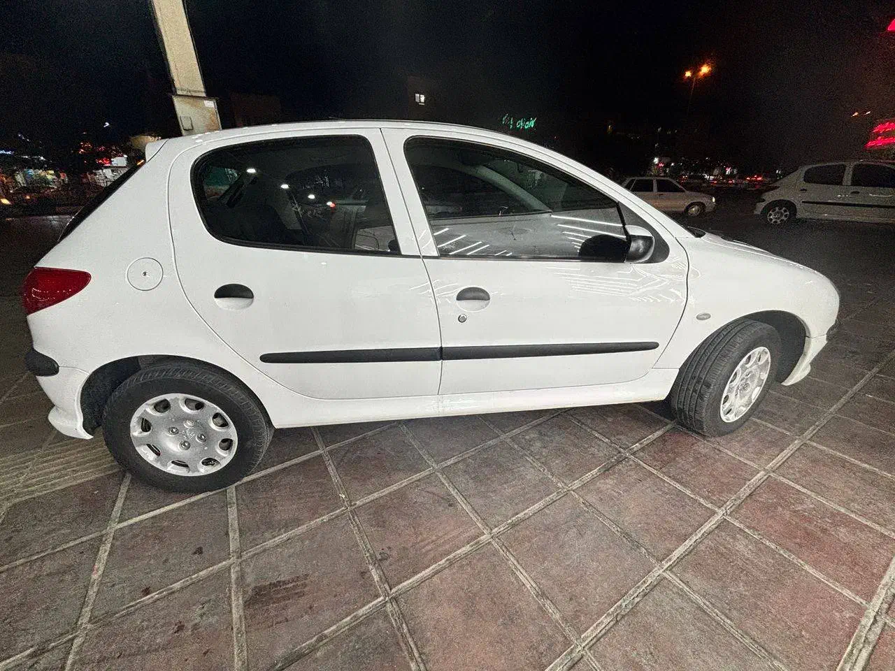 پژو 206 تیپ 5 - 1396