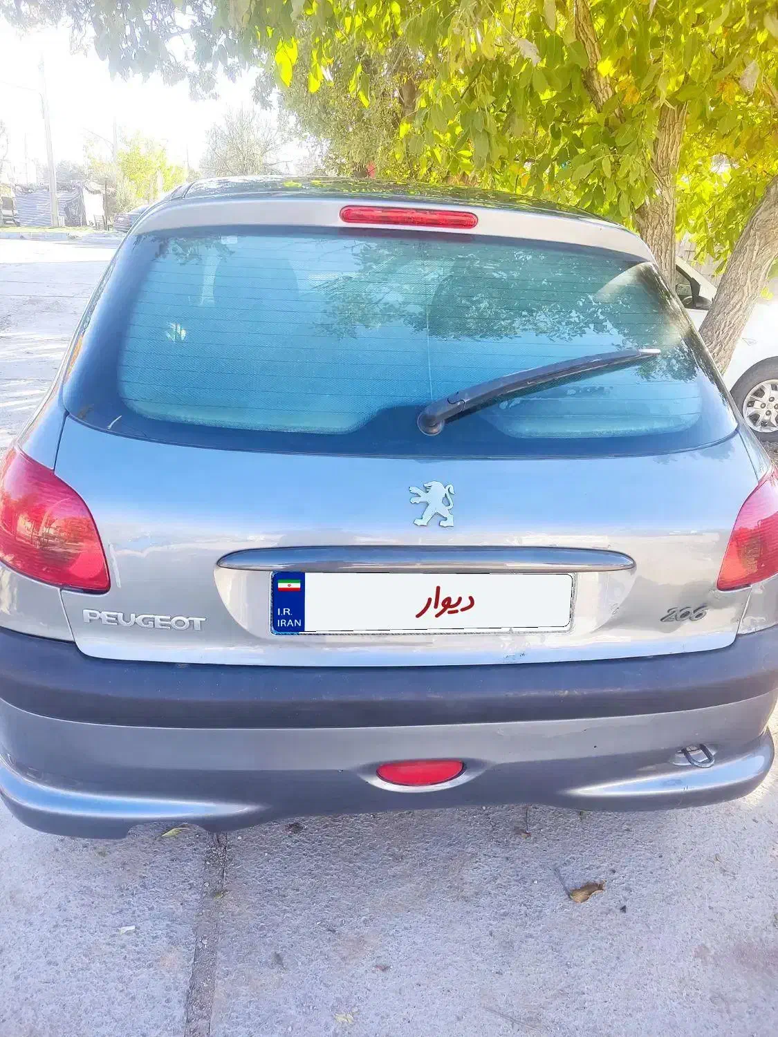 پژو 206 تیپ 3 - 1390