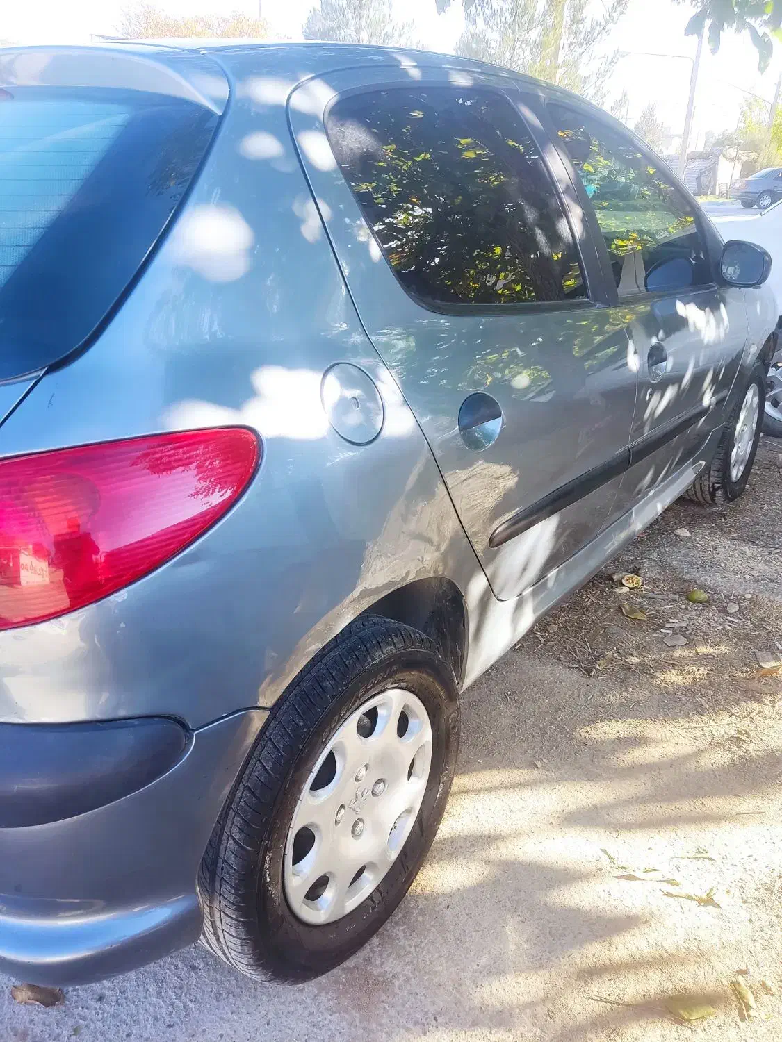 پژو 206 تیپ 3 - 1390