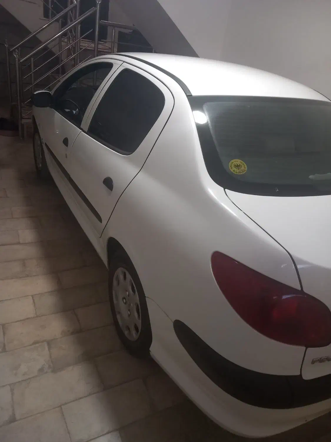 پژو ۲۰۶ صندوق دار v8 - 1394