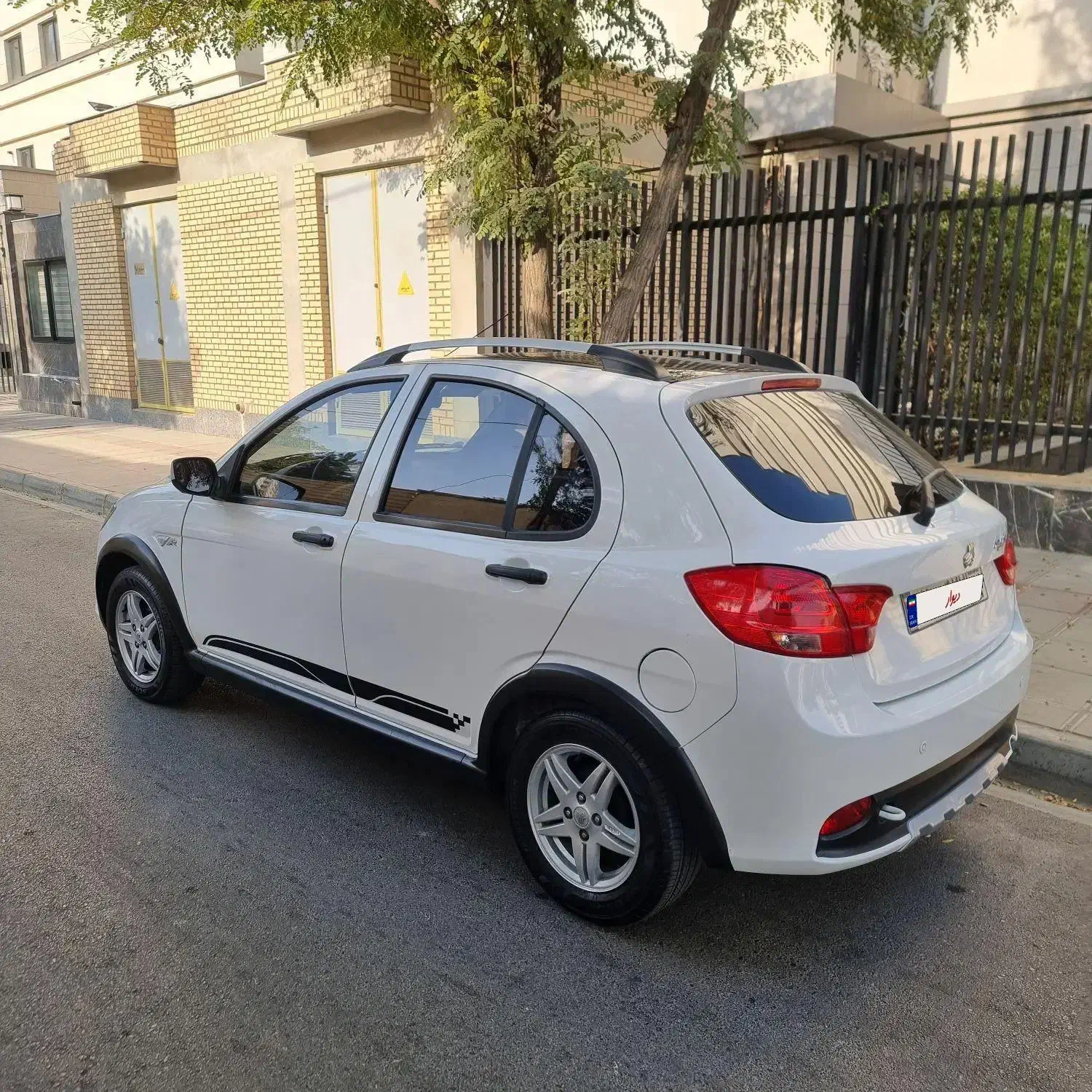 کوییک R دنده‌ای - 1402