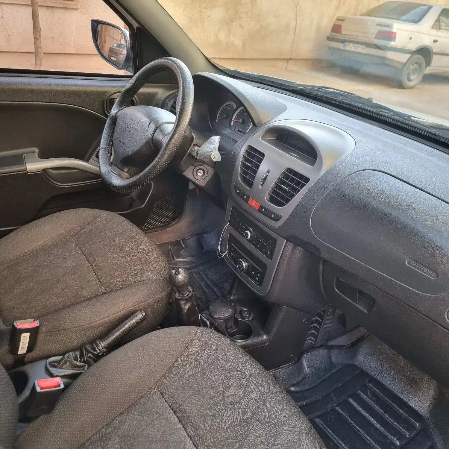 کوییک R دنده‌ای - 1402