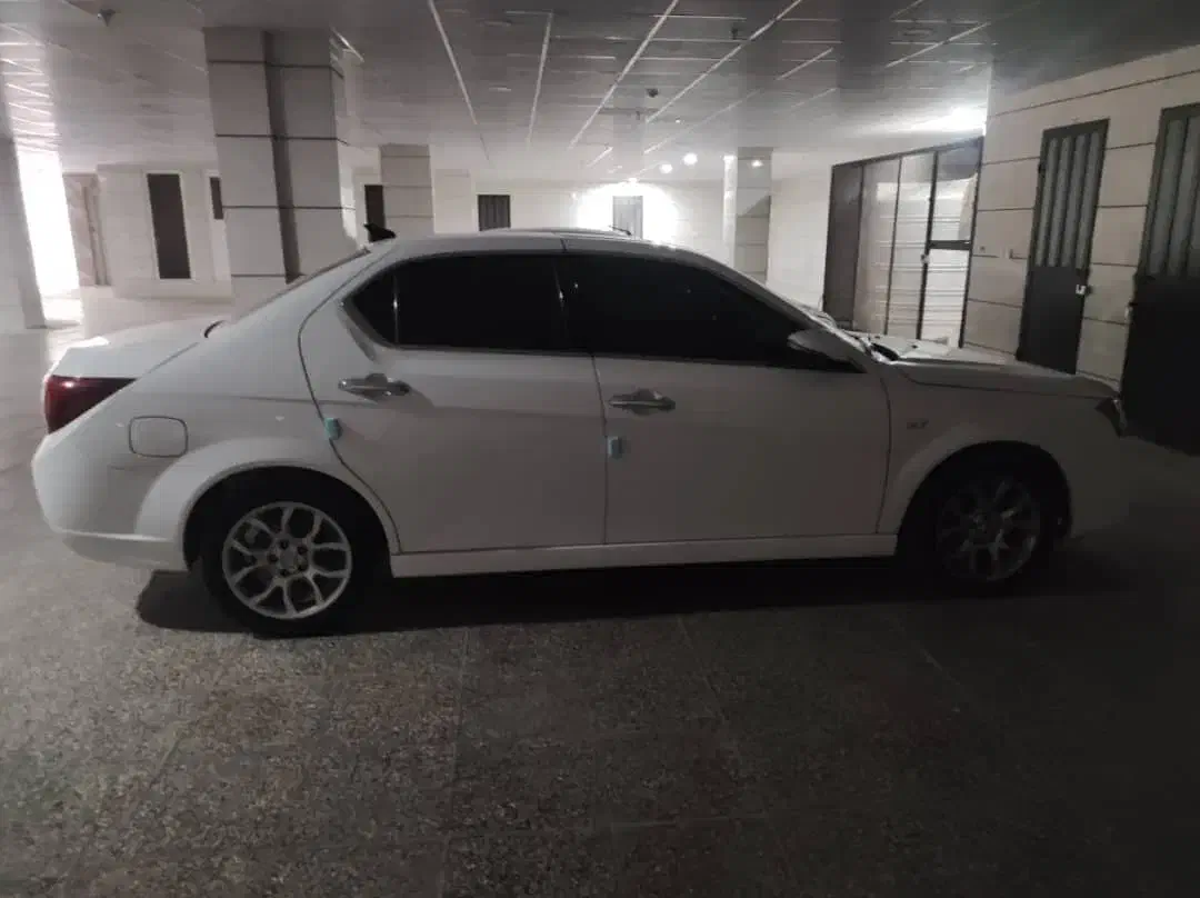 دنا پلاس توربو اتوماتیک - 1402