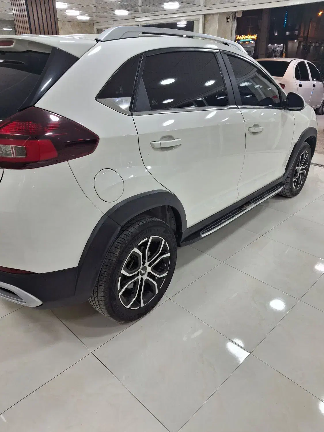 ام وی ام X22 پرو دنده‌ای - 1402