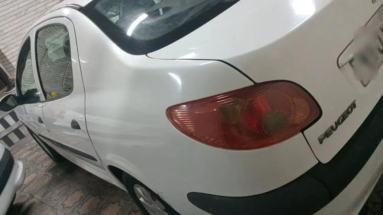 پژو ۲۰۶ صندوق دار v8 - 1393