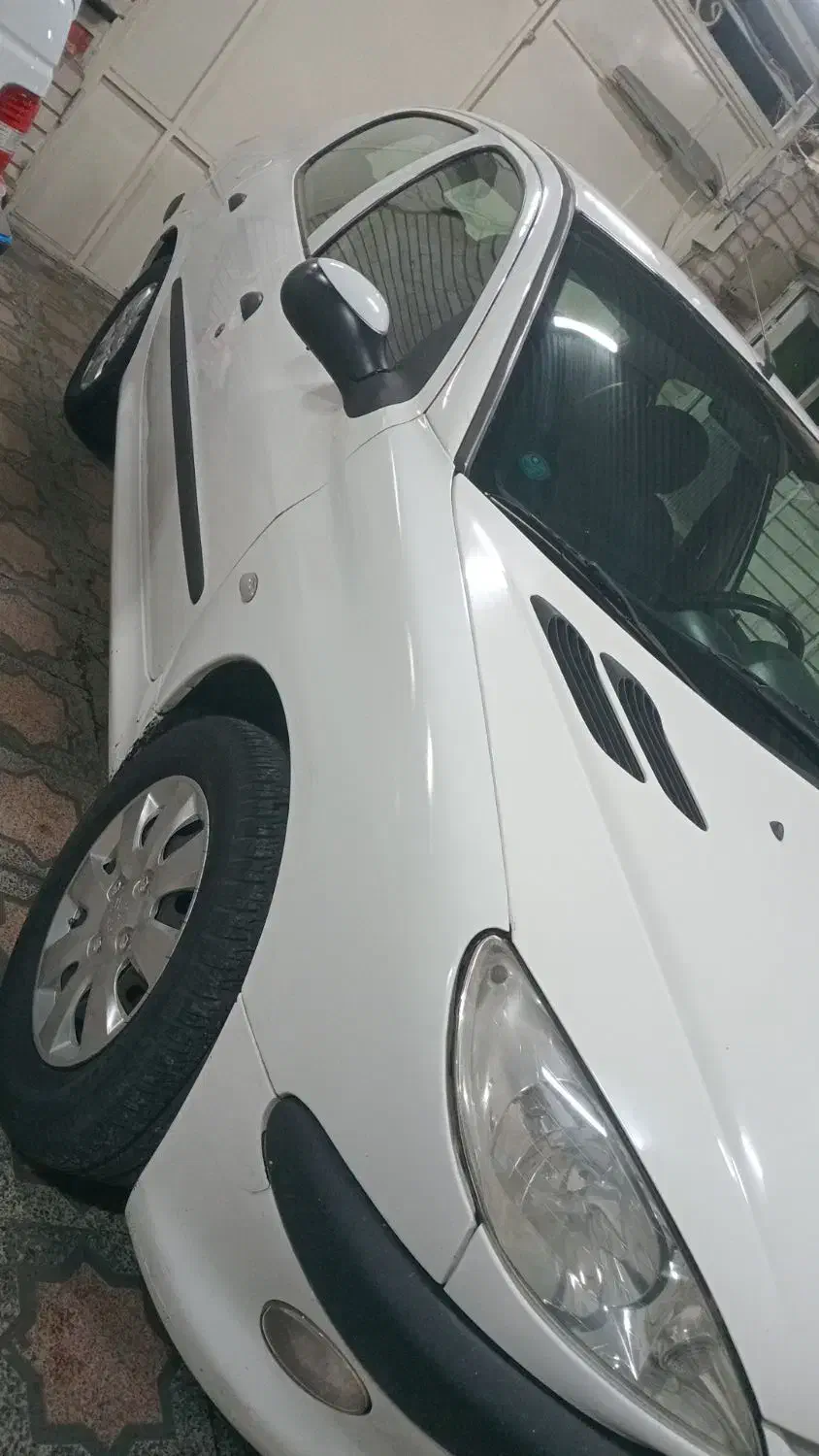 پژو ۲۰۶ صندوق دار v8 - 1393