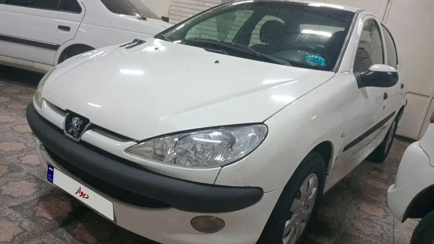 پژو ۲۰۶ صندوق دار v8 - 1393