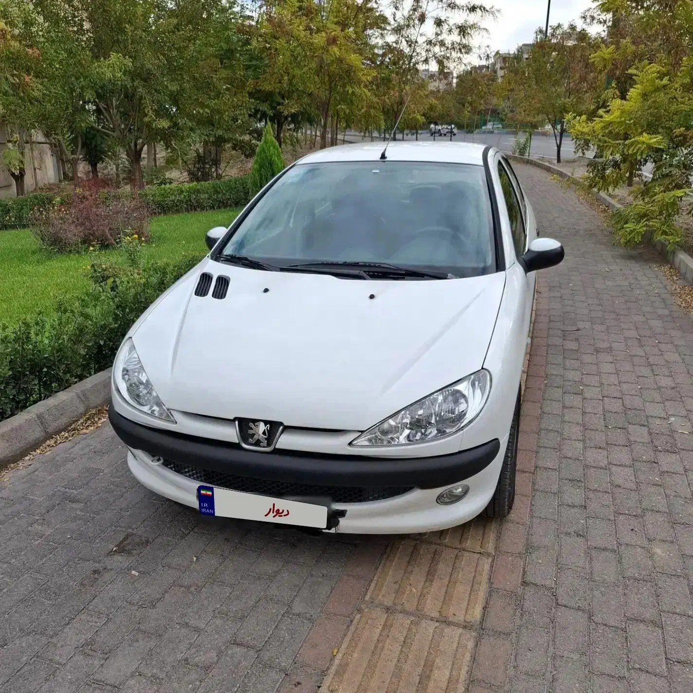 پژو ۲۰۶ صندوق دار v8 - 1394