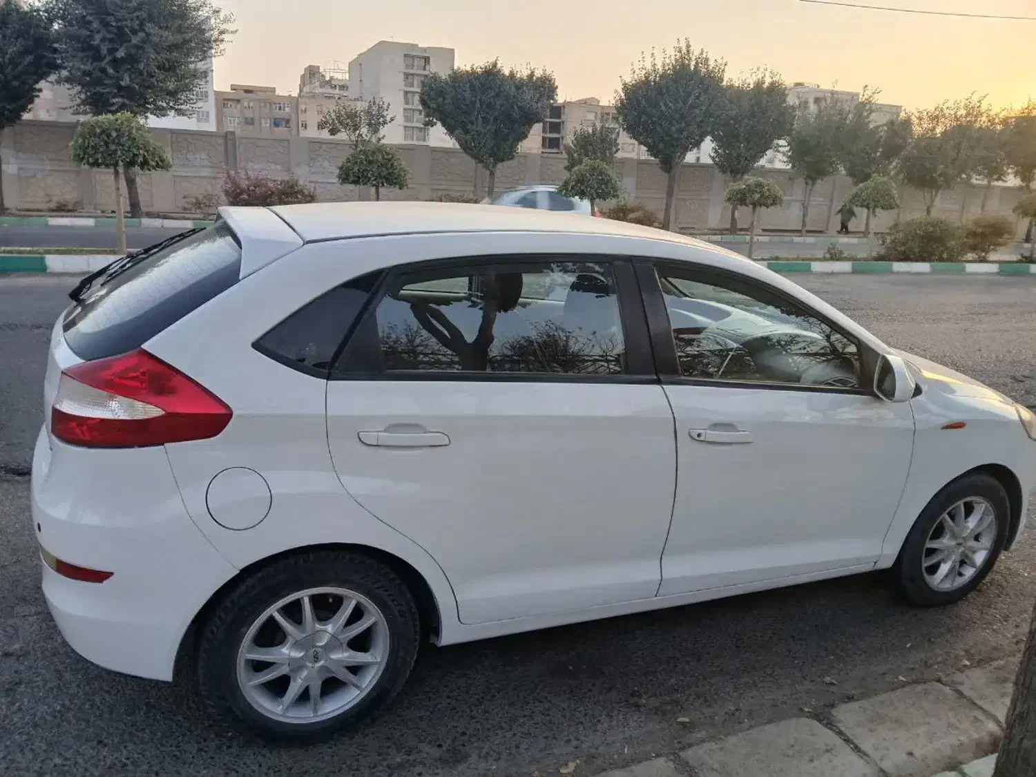 ام وی ام 315 هاچ بک ساده دنده ای - 1392