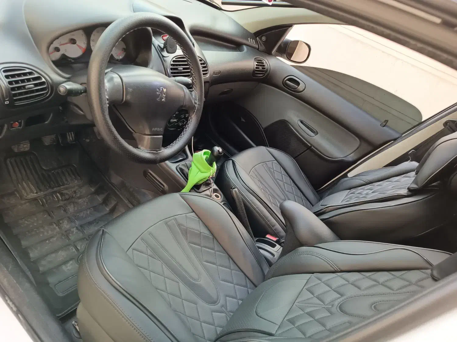 پژو 206 تیپ 2 - 1398