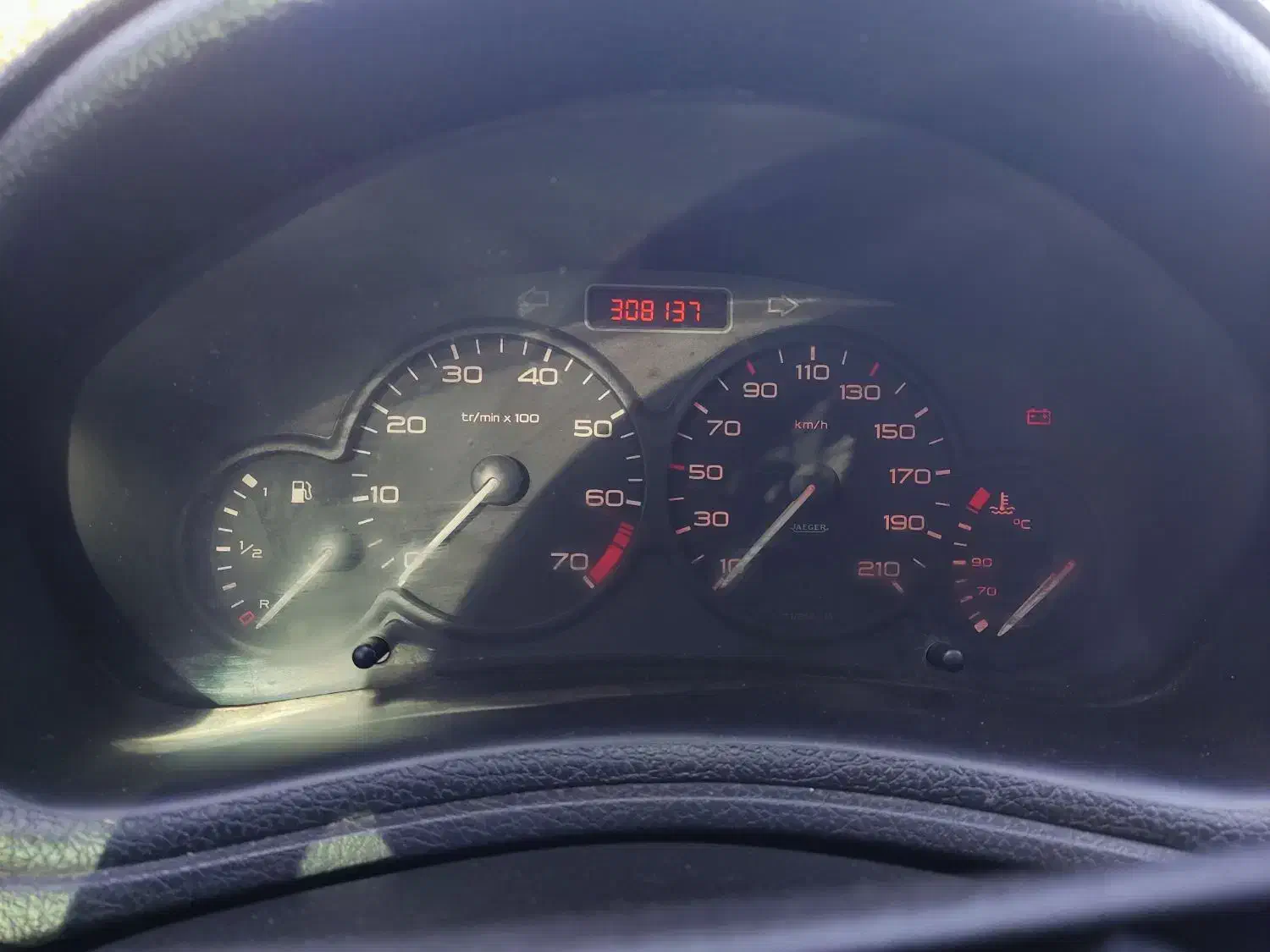 پژو ۲۰۶ صندوق دار v8 - 1388