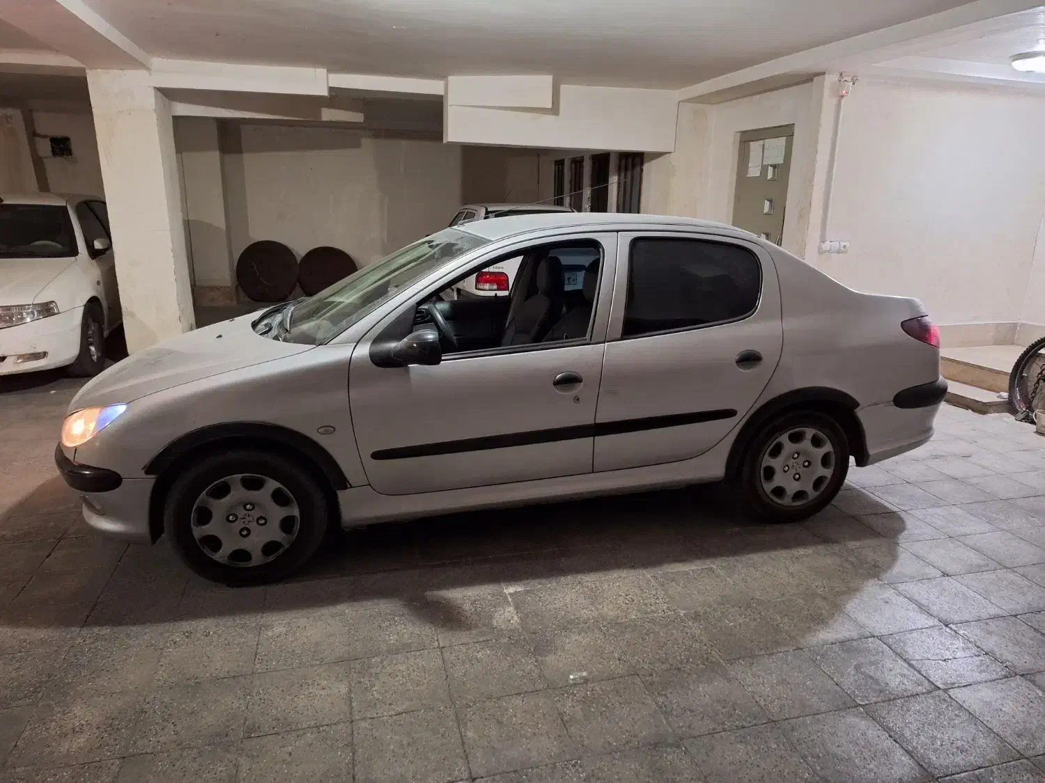 پژو ۲۰۶ صندوق دار v20 - 1386