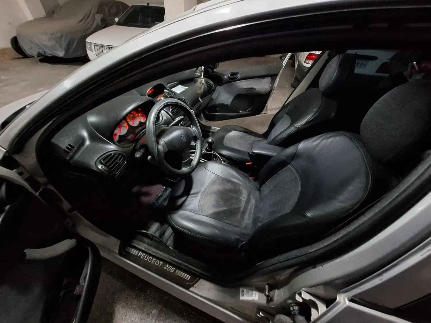 پژو ۲۰۶ صندوق دار v20 - 1386