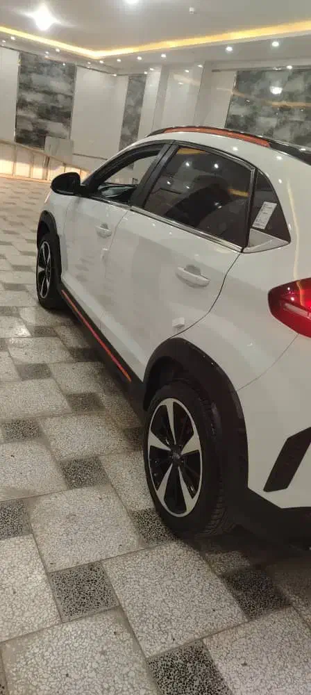 ام وی ام X33 کراس دنده‌ای - 1402