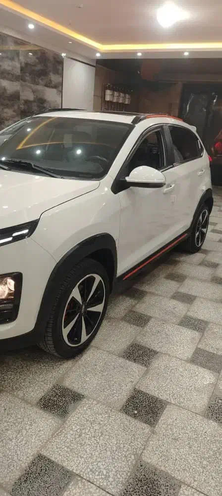 ام وی ام X33 کراس دنده‌ای - 1402