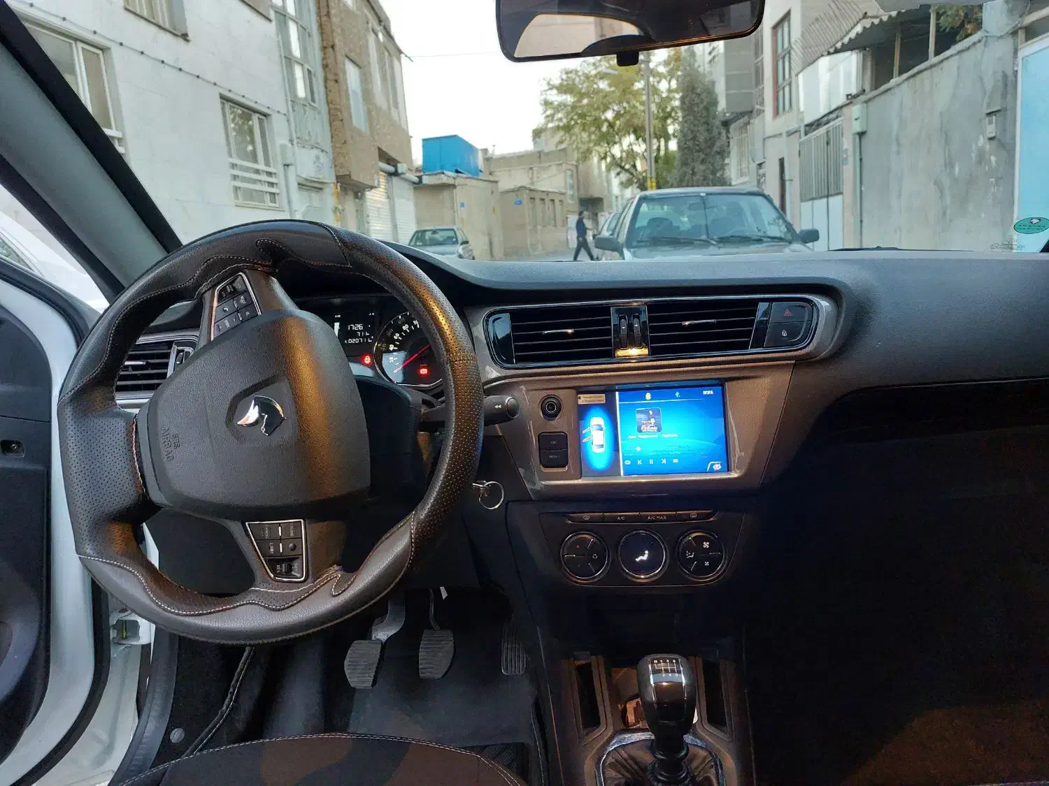 تارا دنده‌ای v1 پلاس ۶ دنده - 1403