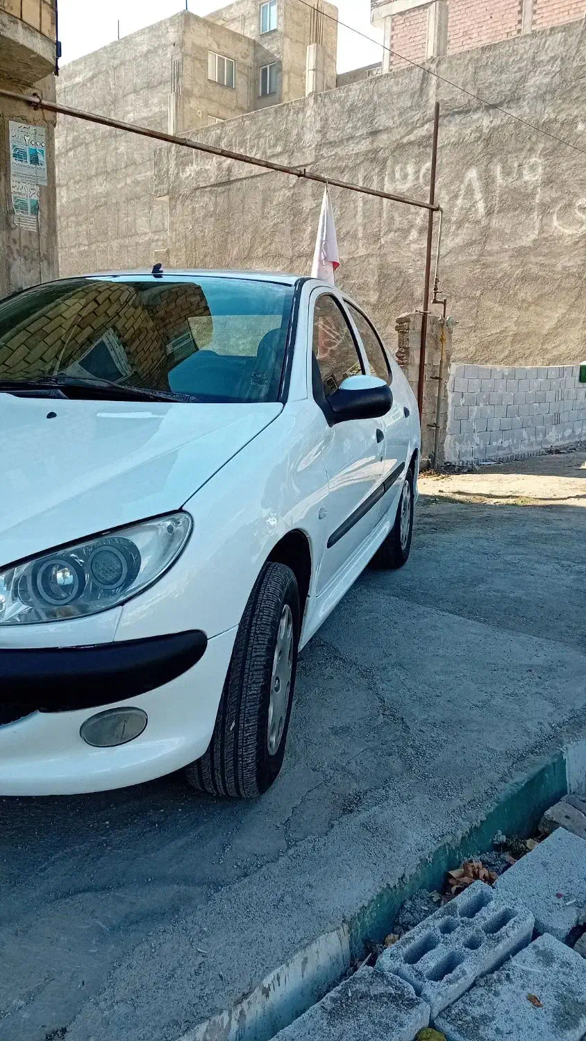 پژو ۲۰۶ صندوق دار v8 - 1393