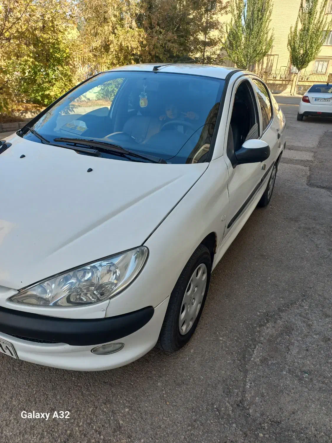 پژو ۲۰۶ صندوق دار v8 - 1394