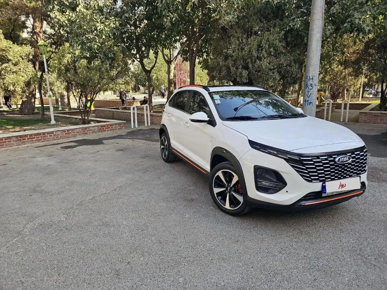 ام وی ام X33 دنده‌ای ساده - 1402