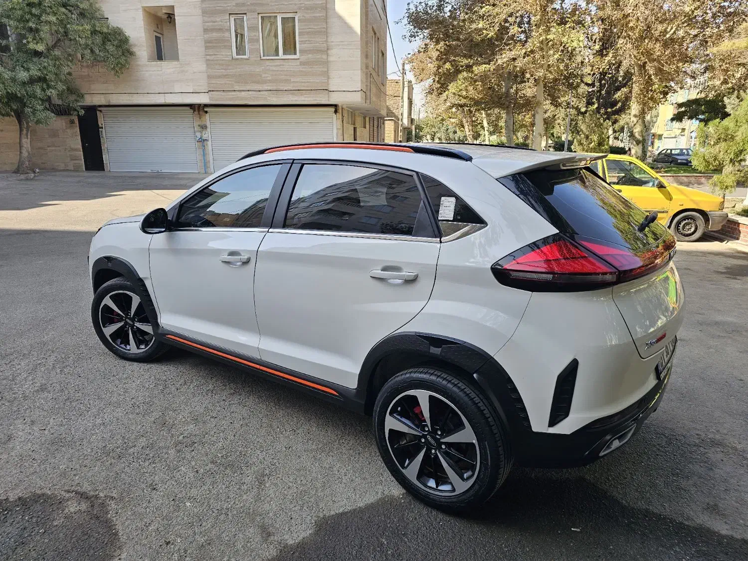 ام وی ام X33 دنده‌ای ساده - 1402