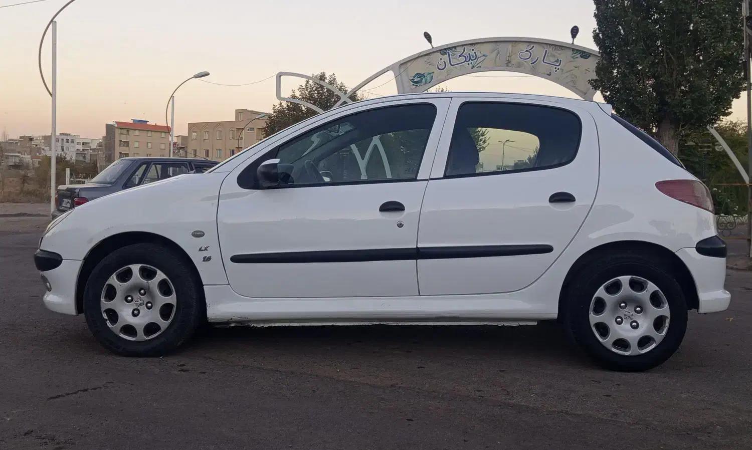 پژو 206 تیپ 5 - 1394