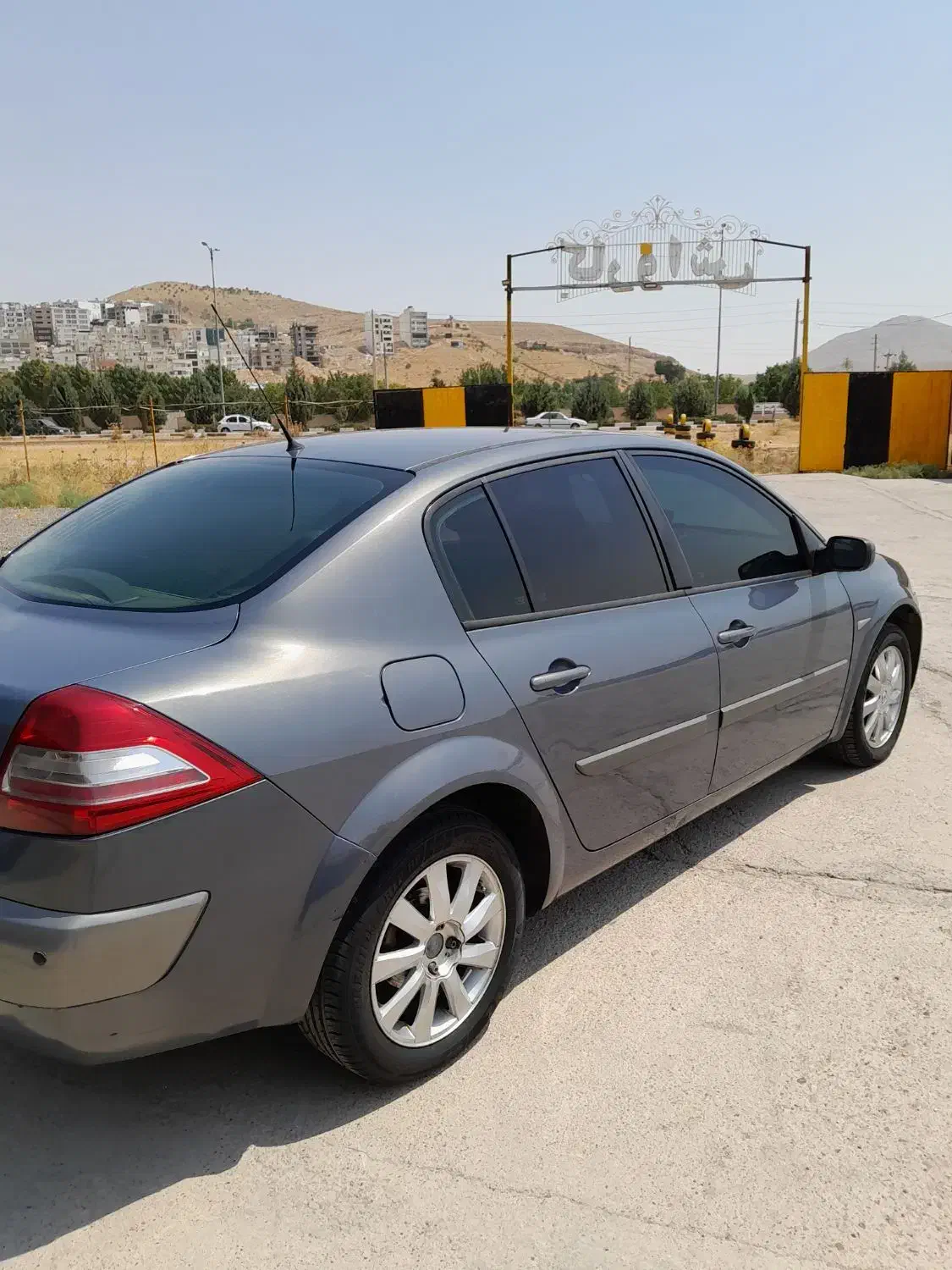 رنو مگان پارس خودرو 2000 - 1391