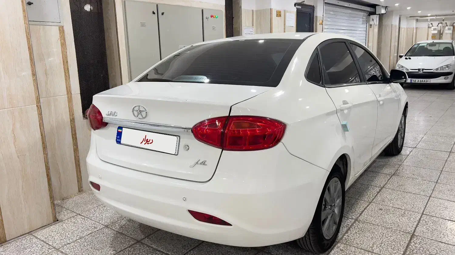 جک J5 اتوماتیک - 1403