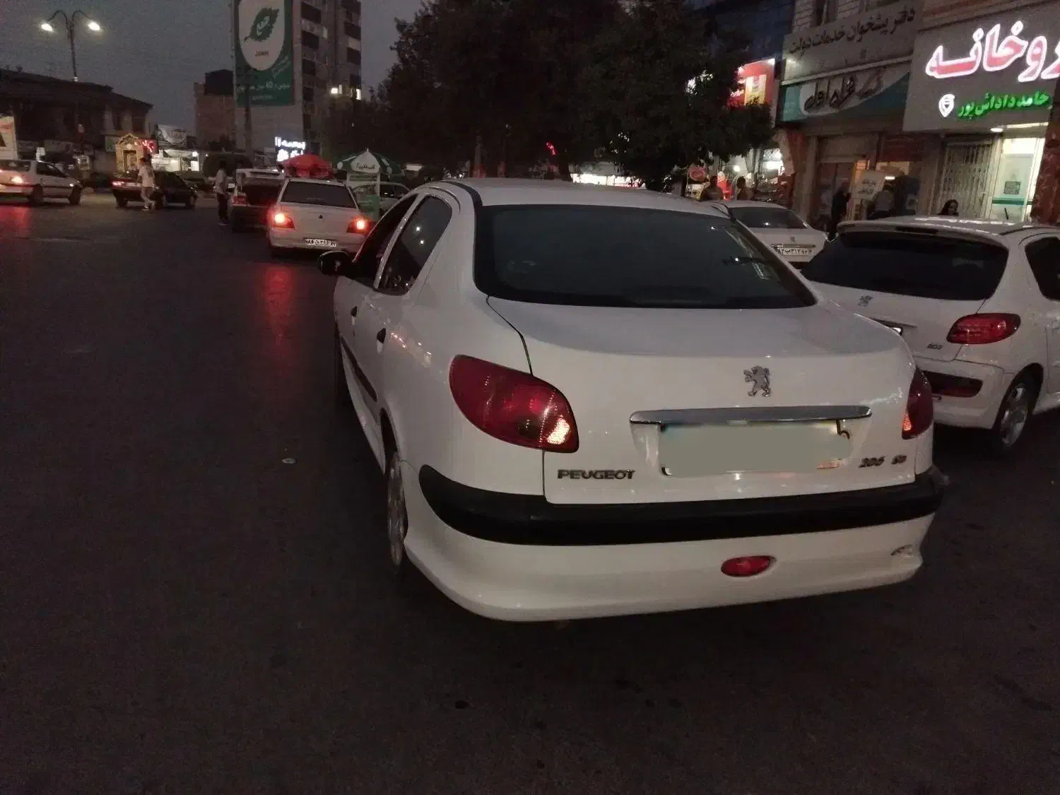 پژو ۲۰۶ صندوق دار v8 - 1396