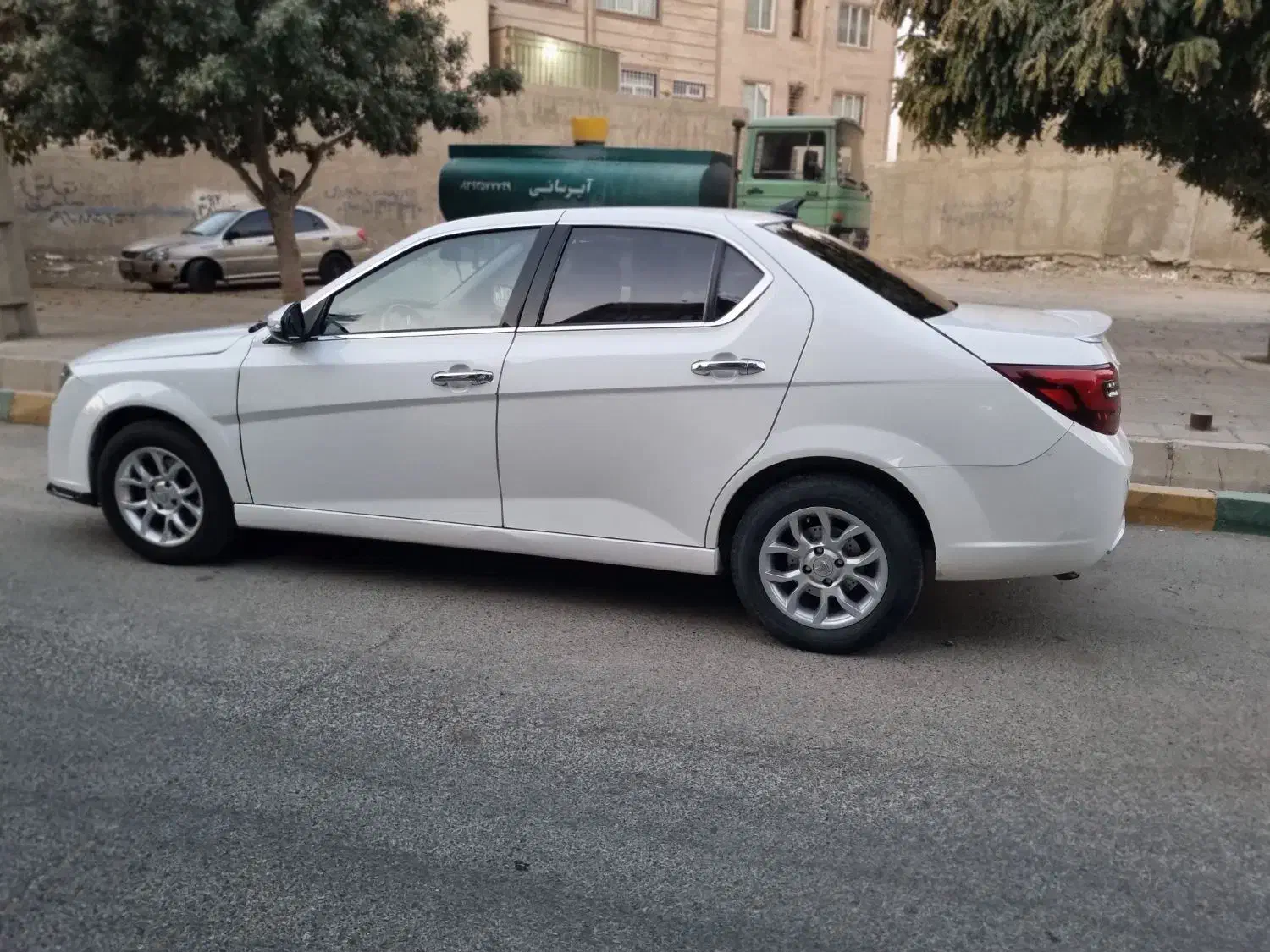 دنا پلاس ۵ دنده EF7 - 1402