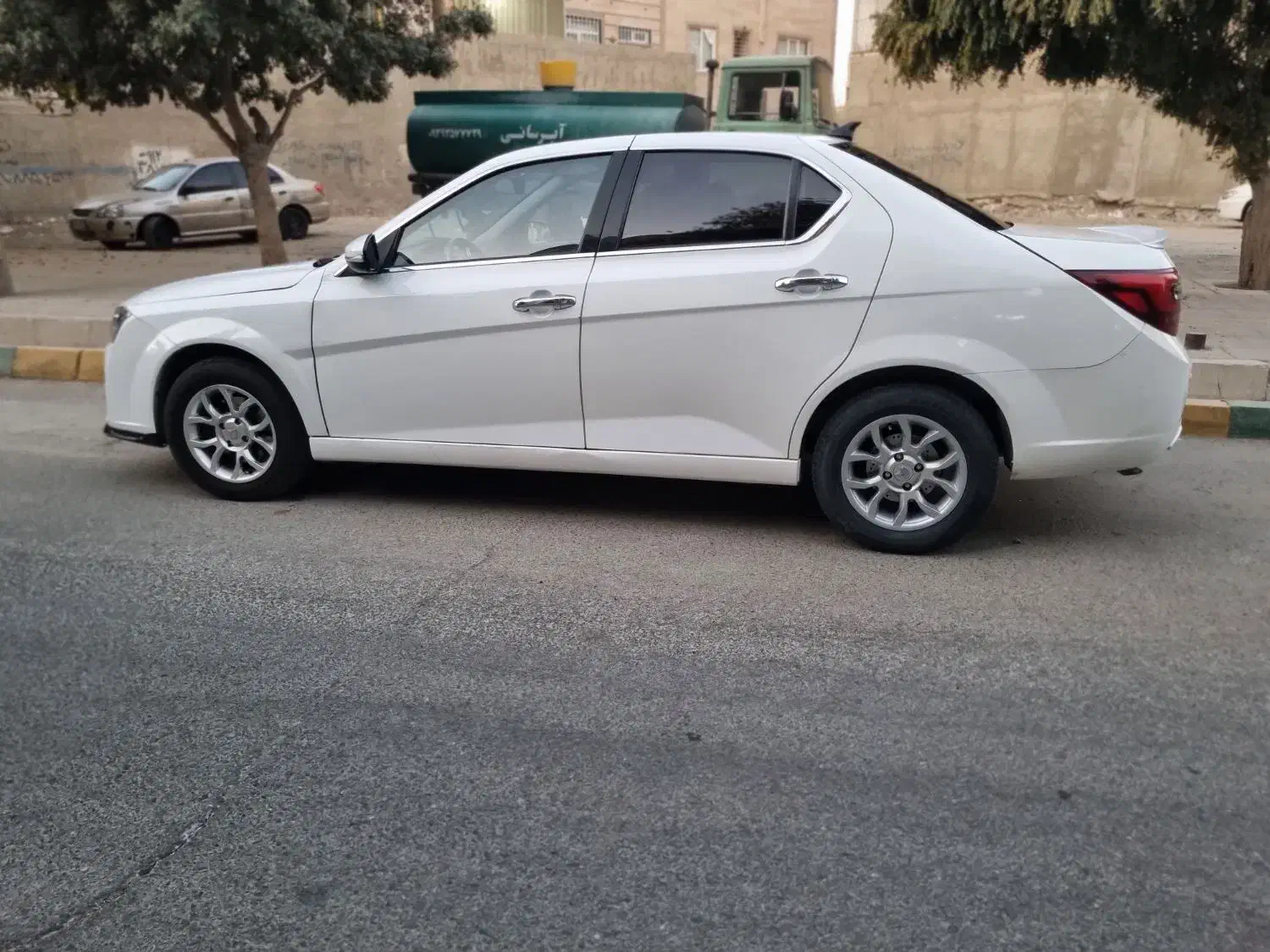 دنا پلاس ۵ دنده EF7 - 1402