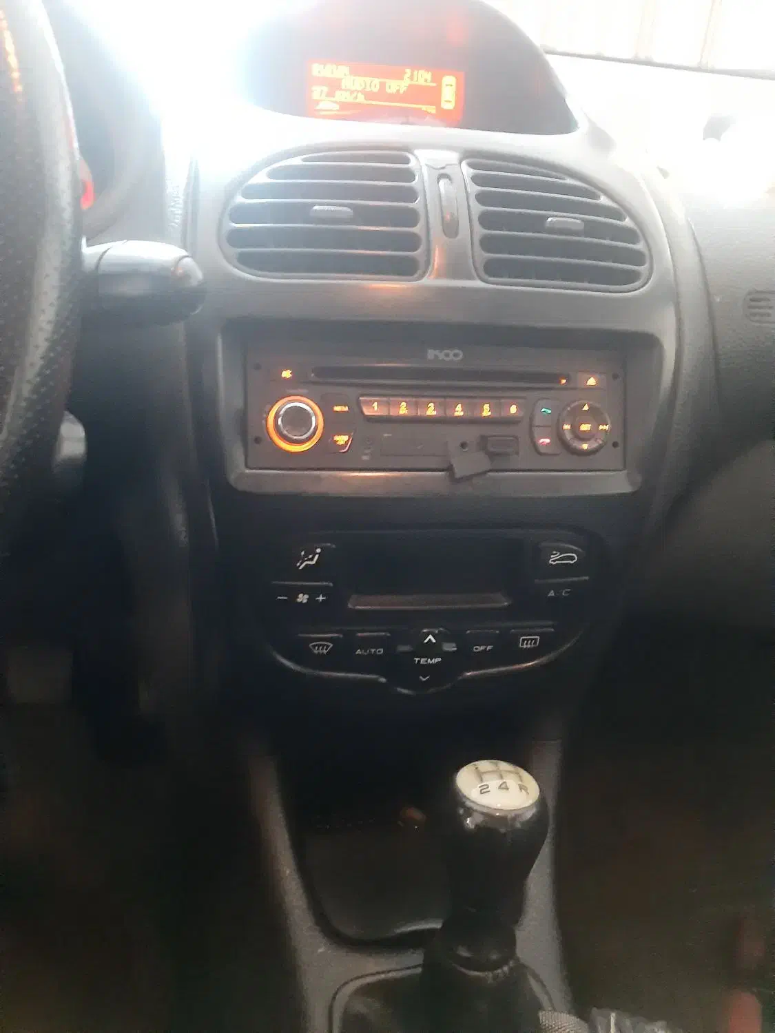 پژو ۲۰۶ صندوق دار v8 - 1394