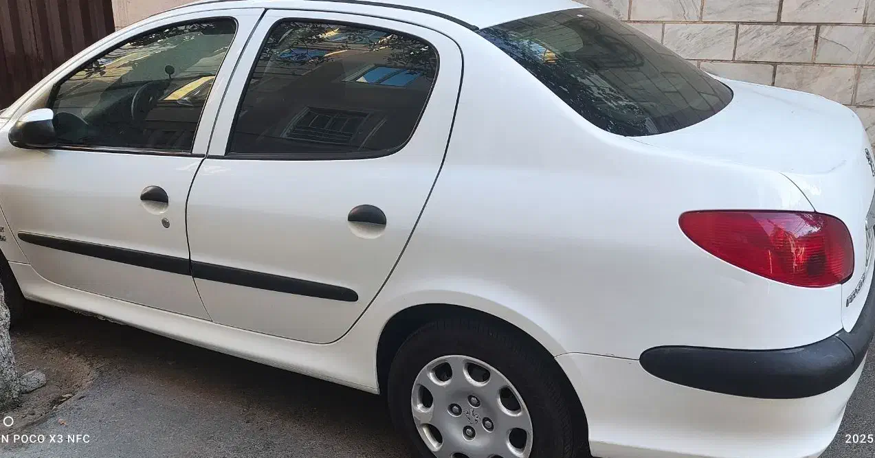 پژو ۲۰۶ صندوق دار v8 - 1396