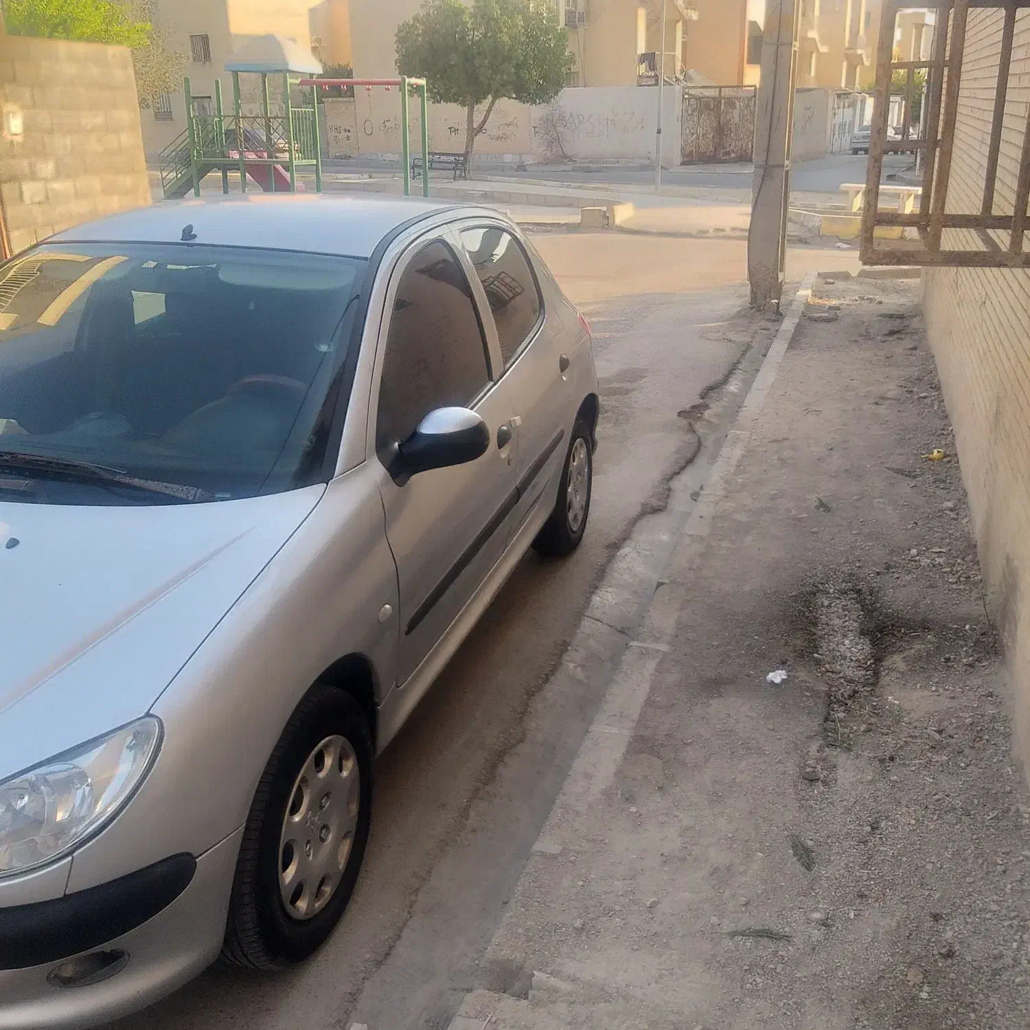 پژو 206 تیپ 3 - 1396