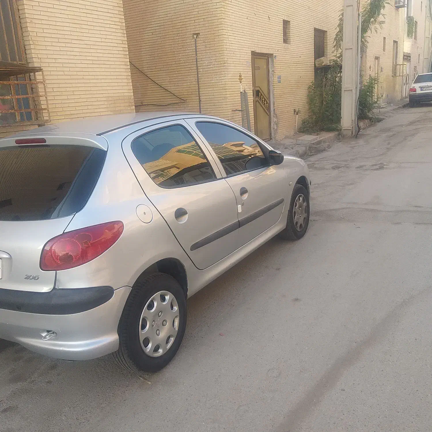 پژو 206 تیپ 3 - 1396