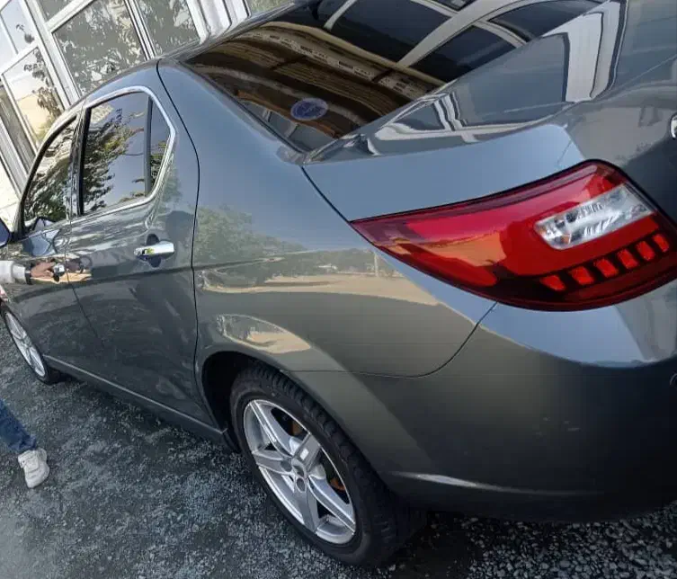 دنا پلاس توربو 6 دنده - 1403