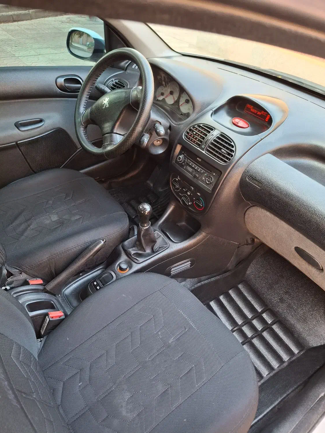 پژو 206 تیپ 2 - 1396