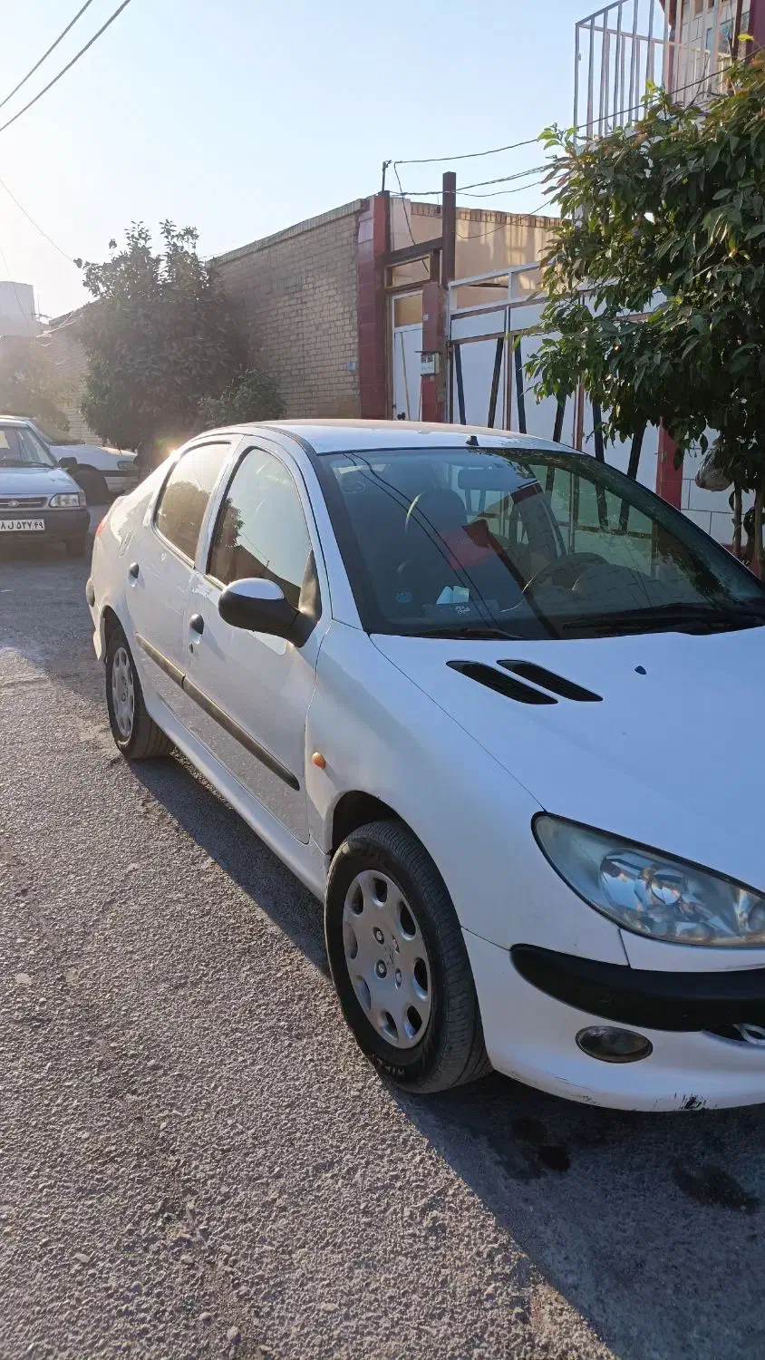 پژو ۲۰۶ صندوق دار v8 - 1396