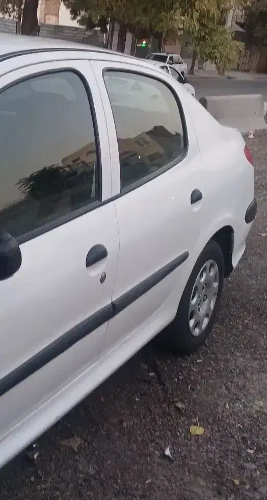 پژو ۲۰۶ صندوق دار v20 - 1389