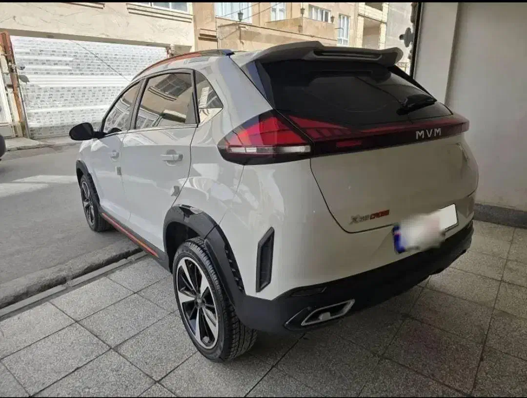 ام وی ام X33 کراس دنده‌ای - 1402