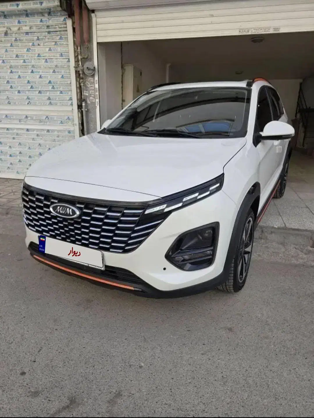 ام وی ام X33 کراس دنده‌ای - 1402