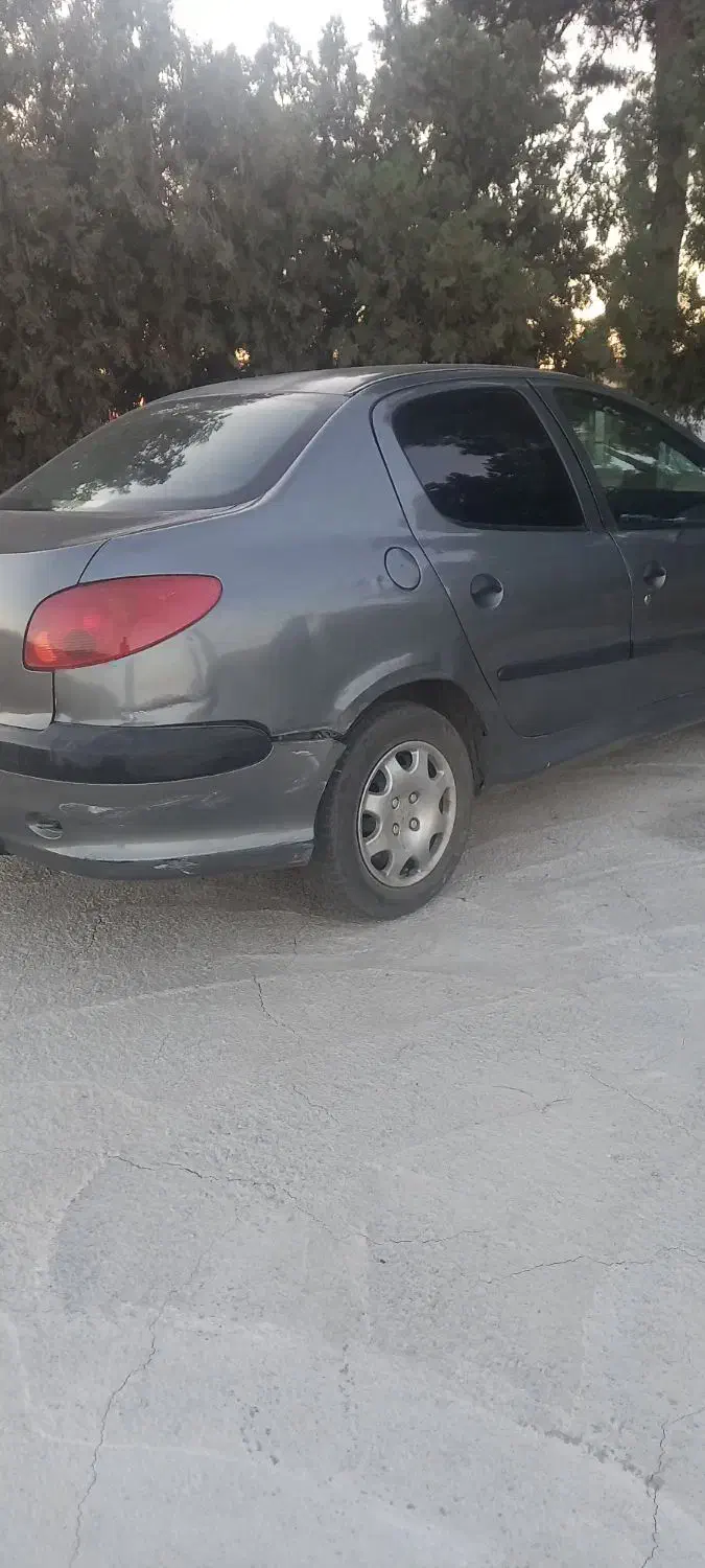 پژو ۲۰۶ صندوق دار v20 - 1386