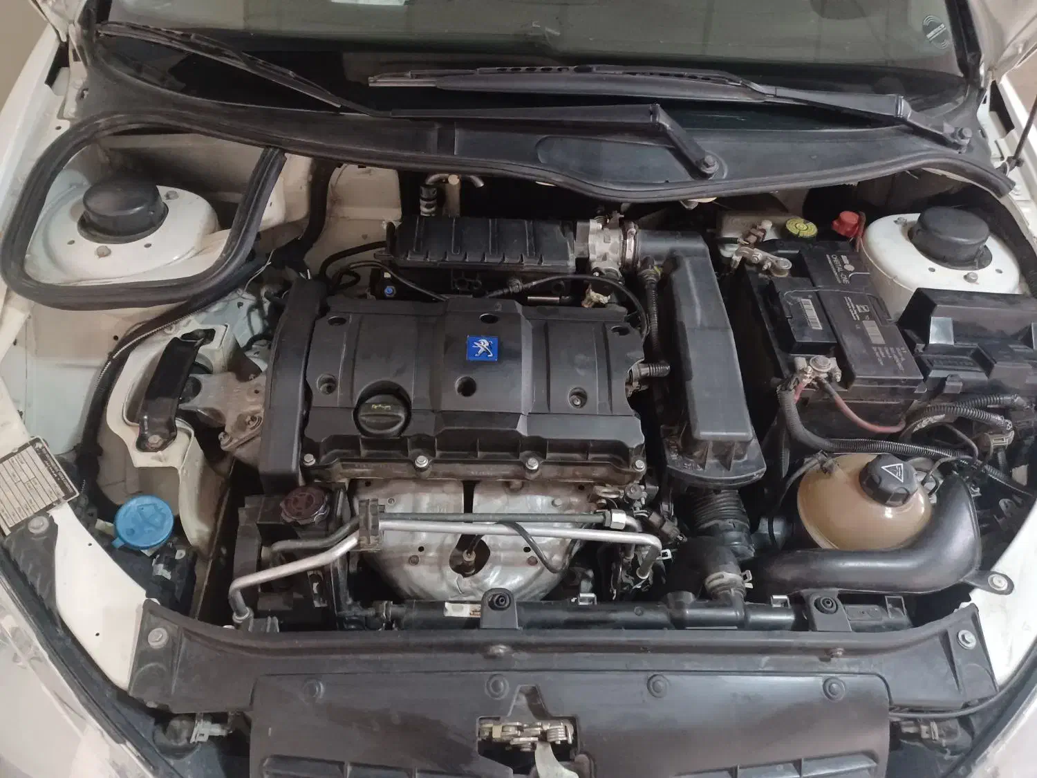 پژو ۲۰۶ صندوق دار v8 - 1395