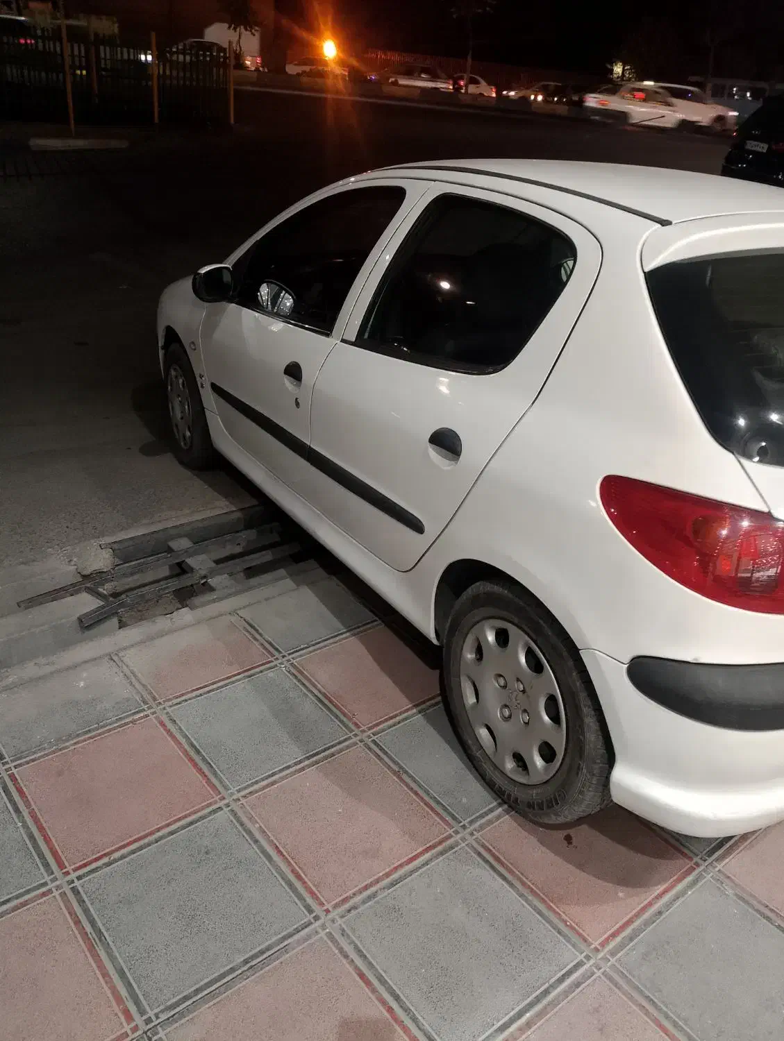 پژو 206 تیپ 5 - 1393