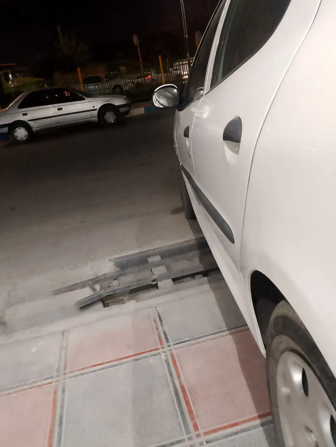 پژو 206 تیپ 5 - 1393