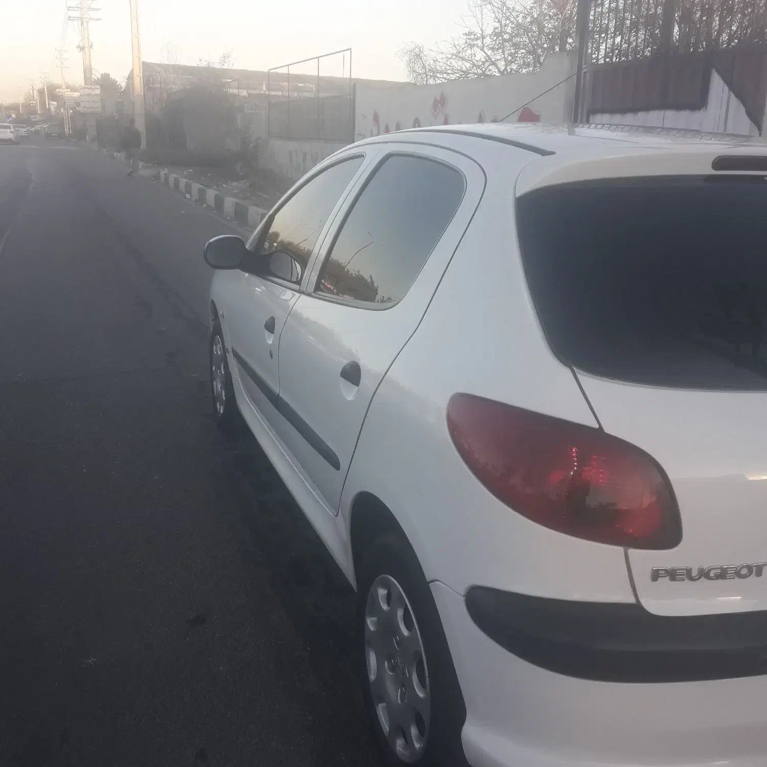 پژو 206 تیپ 5 - 1396