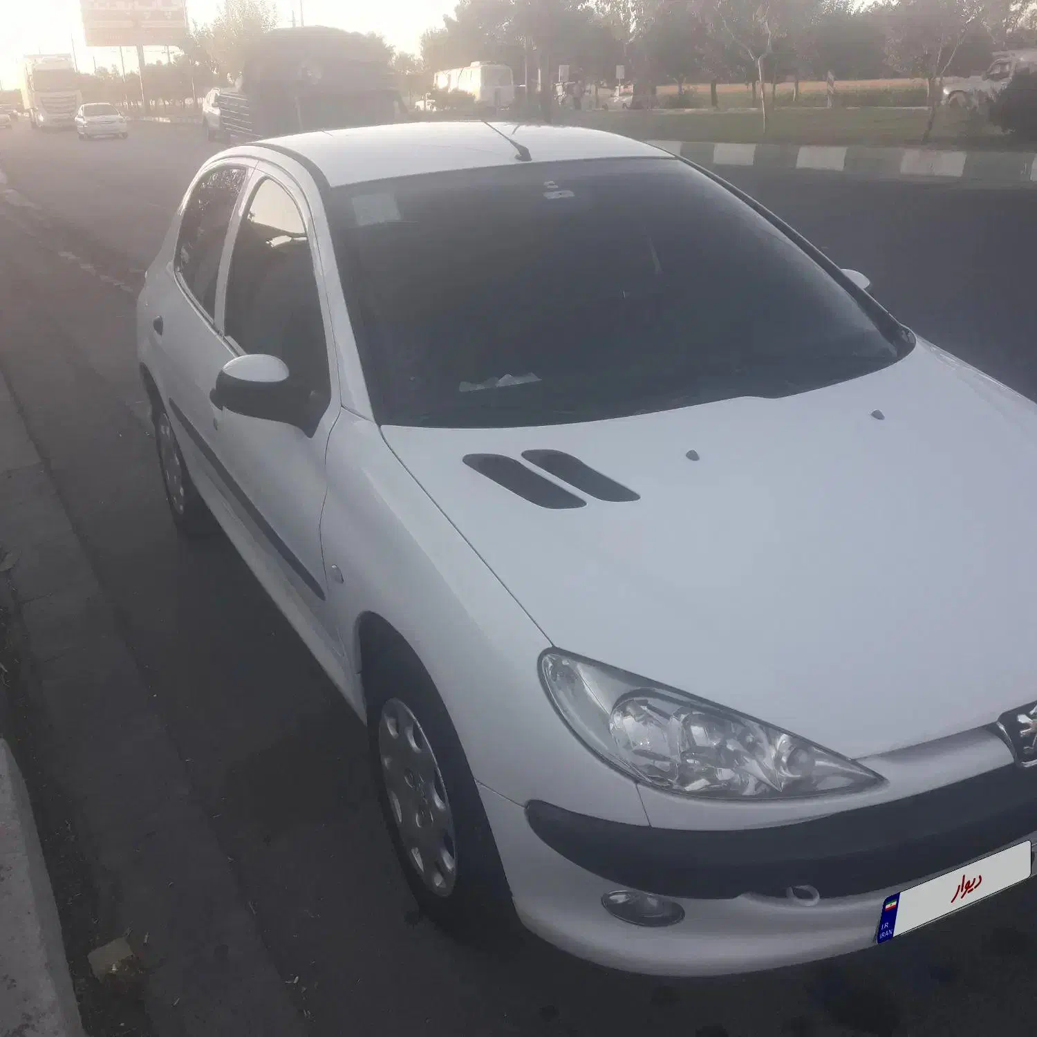 پژو 206 تیپ 5 - 1396