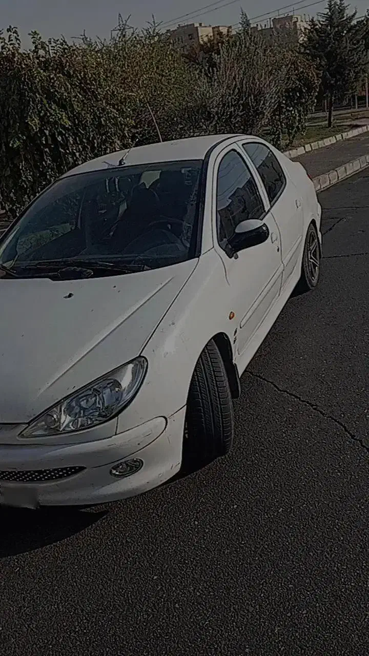 پژو ۲۰۶ صندوق دار v8 - 1394